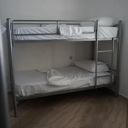 Hostel Tradita Tironse