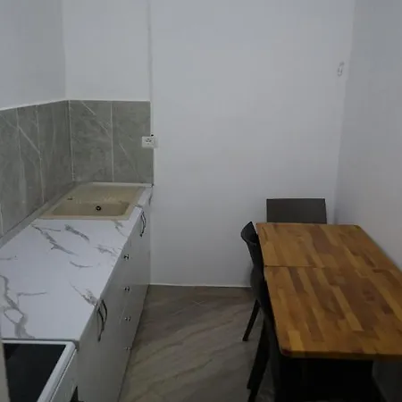 Hostel Tradita Tironse Tirana